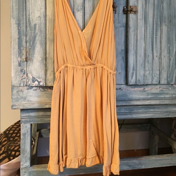 Yellow dress - Picture 1 of 4